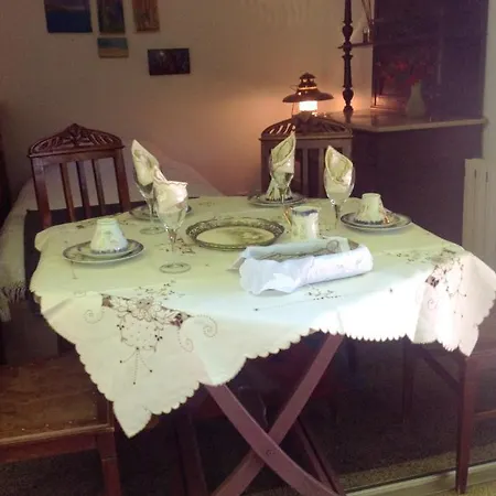 2 Bedrooms House With Furnished Garden And Wifi At 6 Km Away From The Beach בית נופש